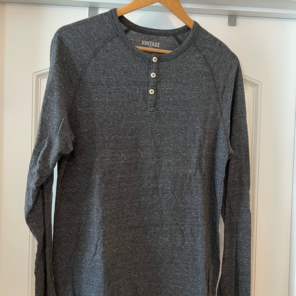 Old Navy Dark Gray Men's Henley Shirt - Picture 1 of 3